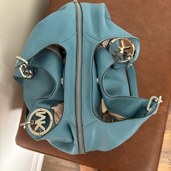 Michael Kors purse - Picture 4 of 16